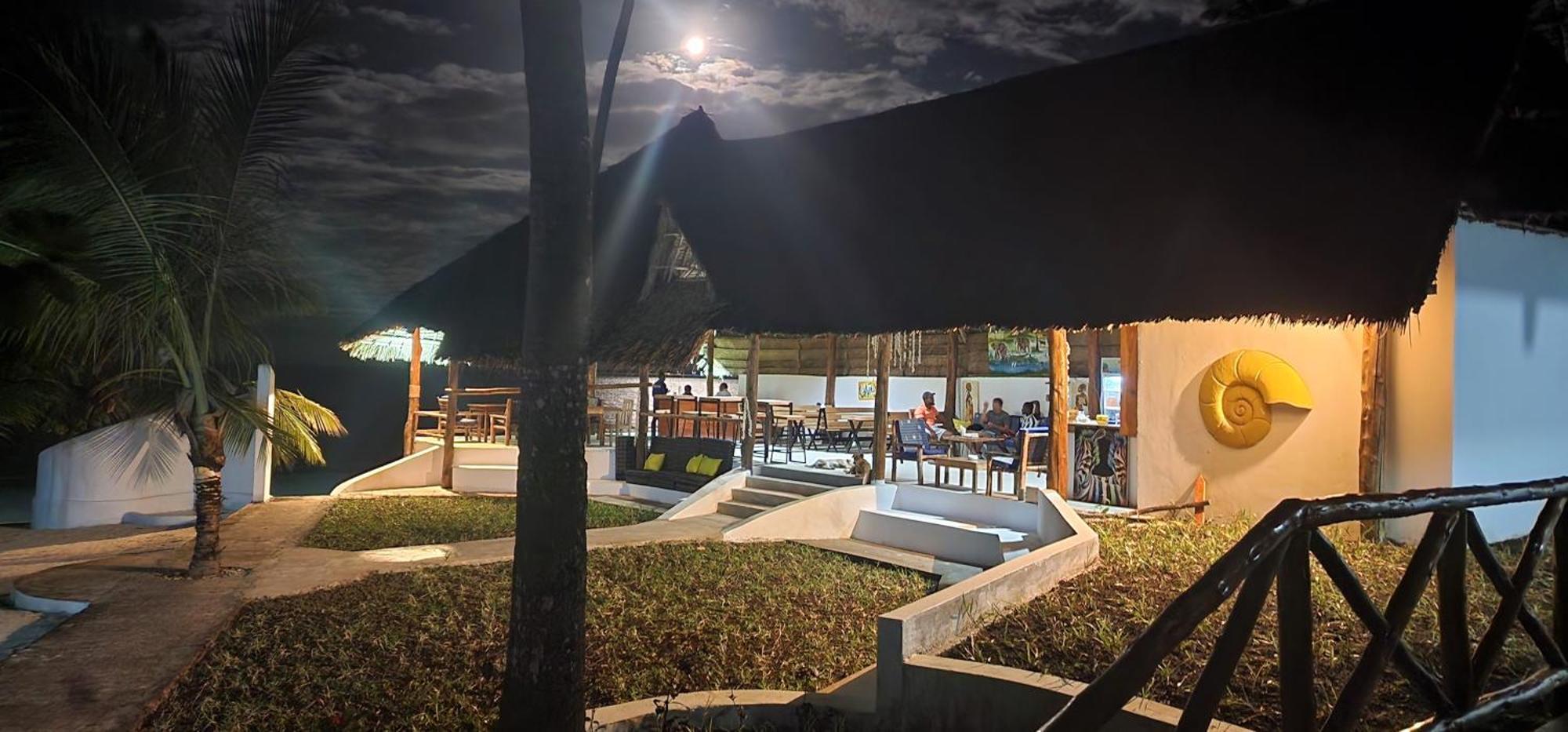 Nautilus Boutique Hotel 우로아 외부 사진